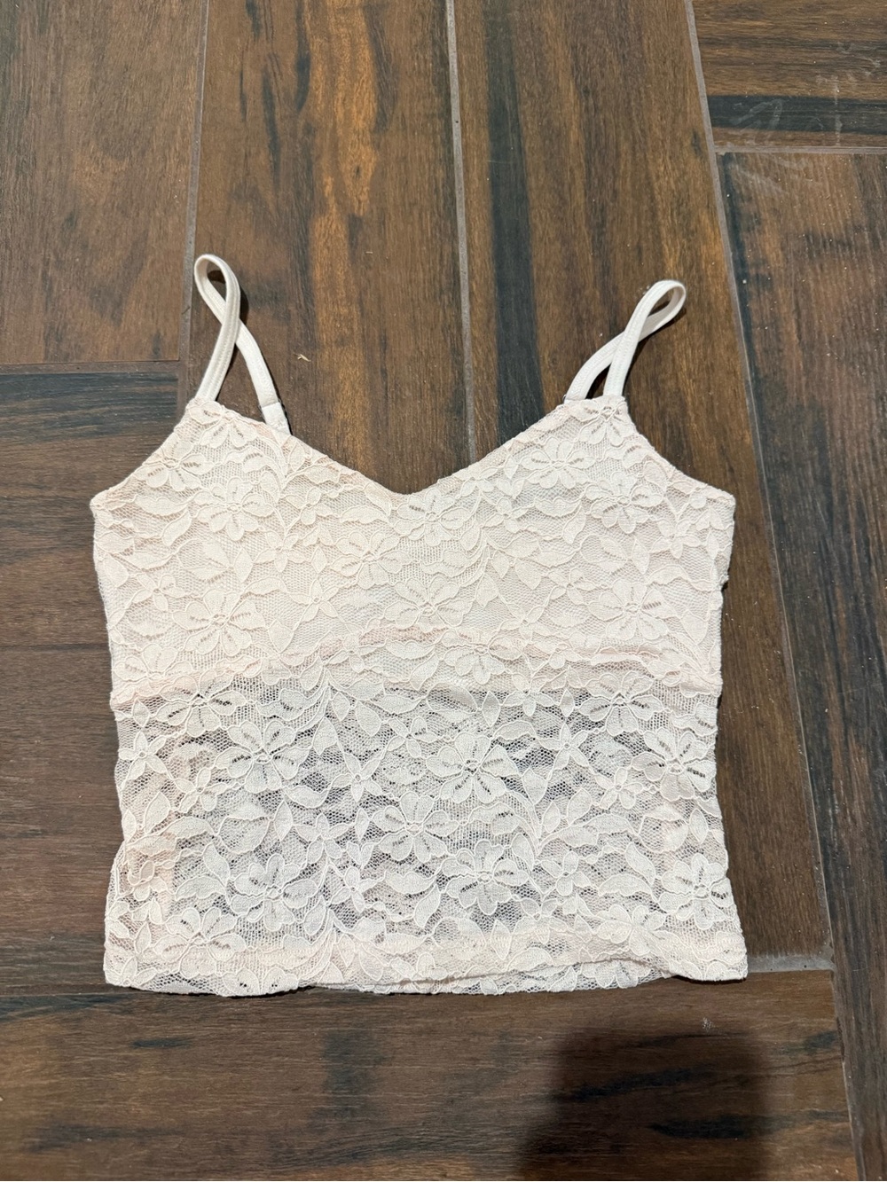 Hollister Floral Lace Cami in Soft pink